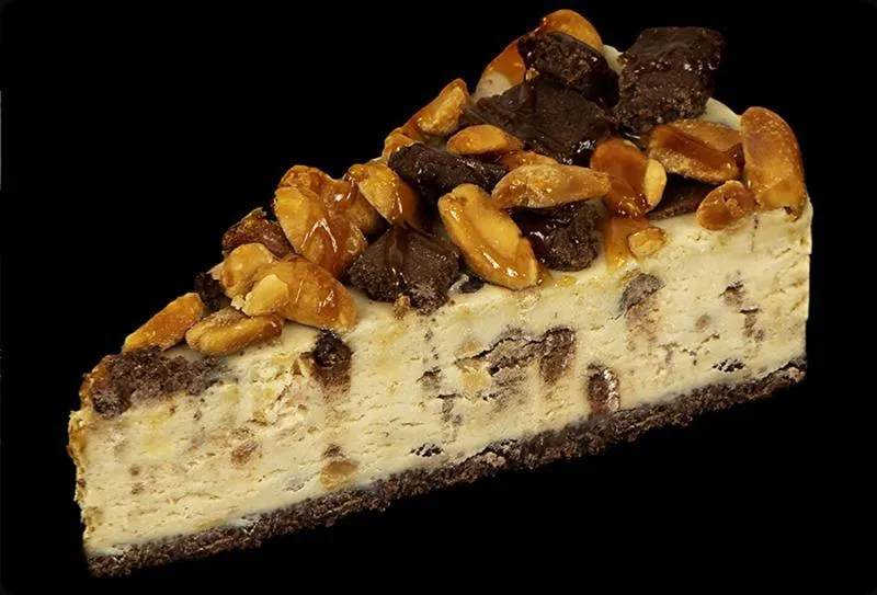 Чизкейк карамельный с арахисом
